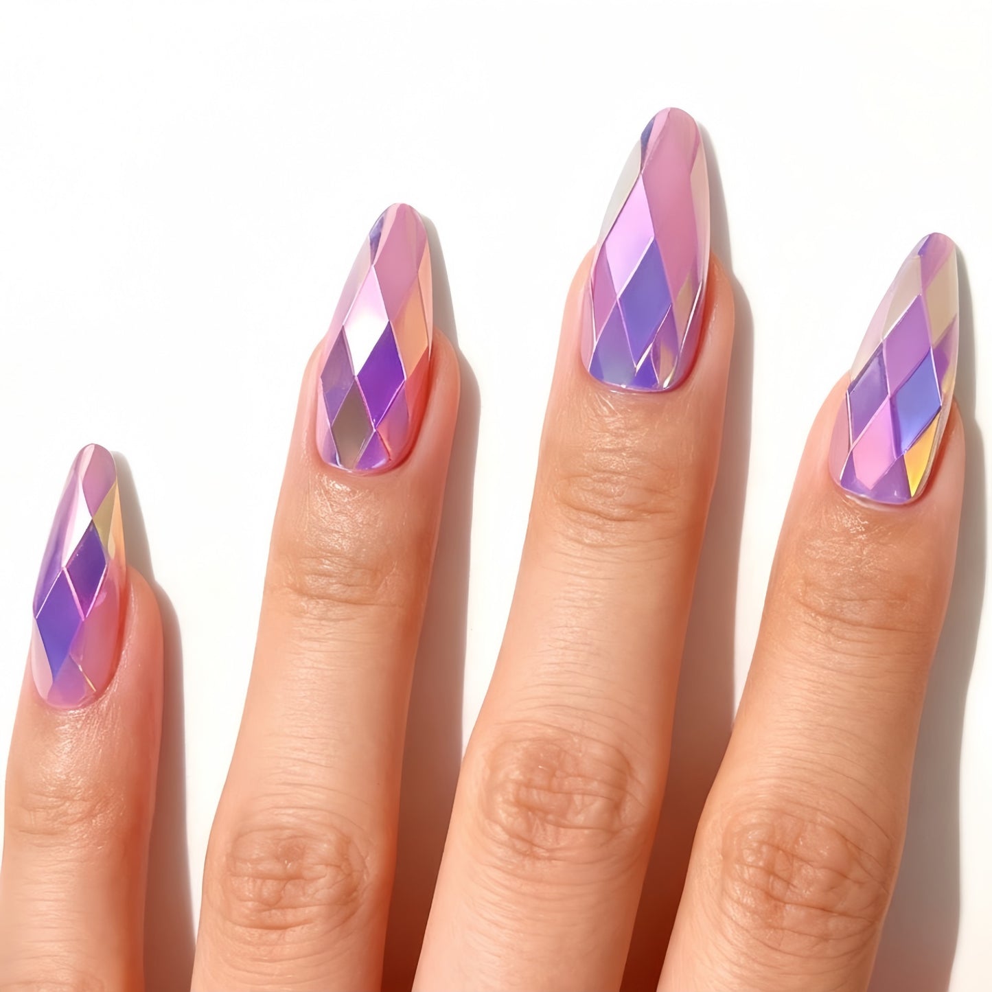 Kunstnägel mit Facettiertem Design Brehn