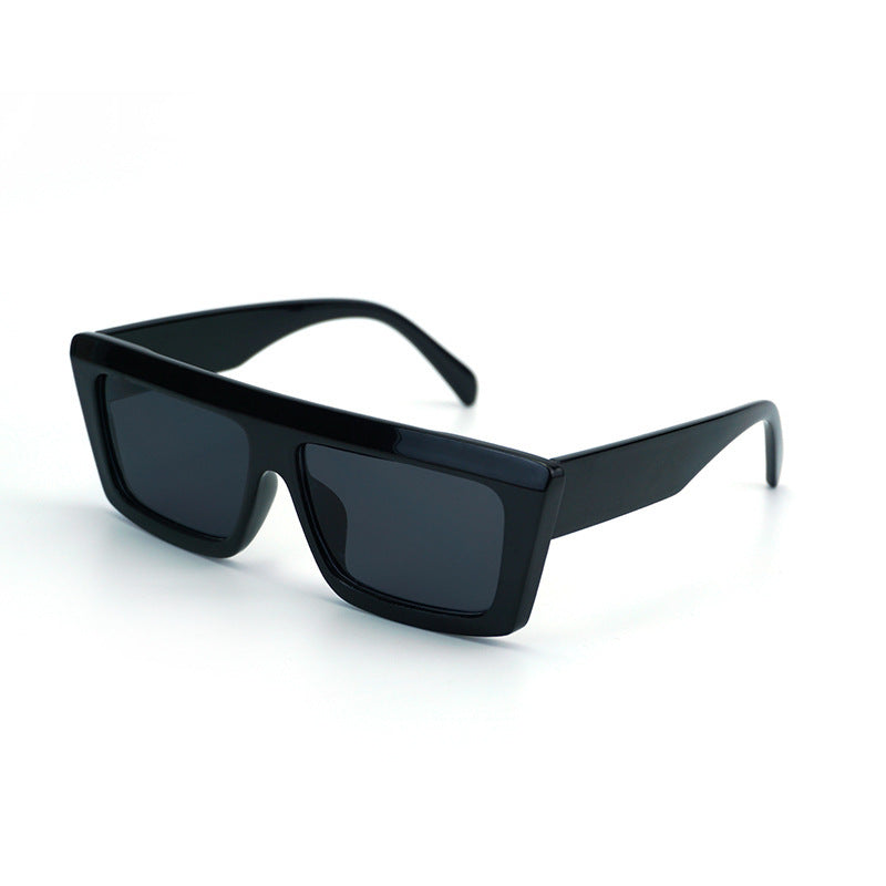 Damen Oversized Sonnenbrille mit modernem und kantigem Design Brehn