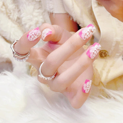 Dekorativer Herz Press-On Nagelset