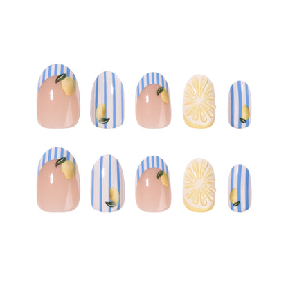Kunstvolle Nagelkunst mit floralem und buntem Design Brehn