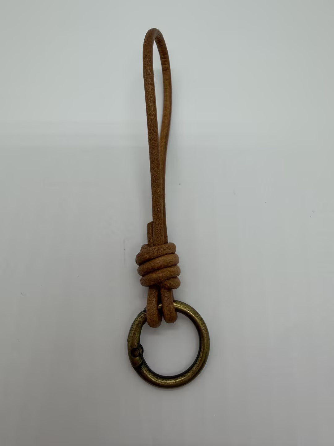Handgemachter Leder-Schlüsselanhänger Brehn