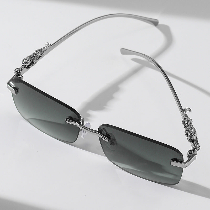 Damen modische Sonnenbrille mit kunstvollen Verzierungen Brehn
