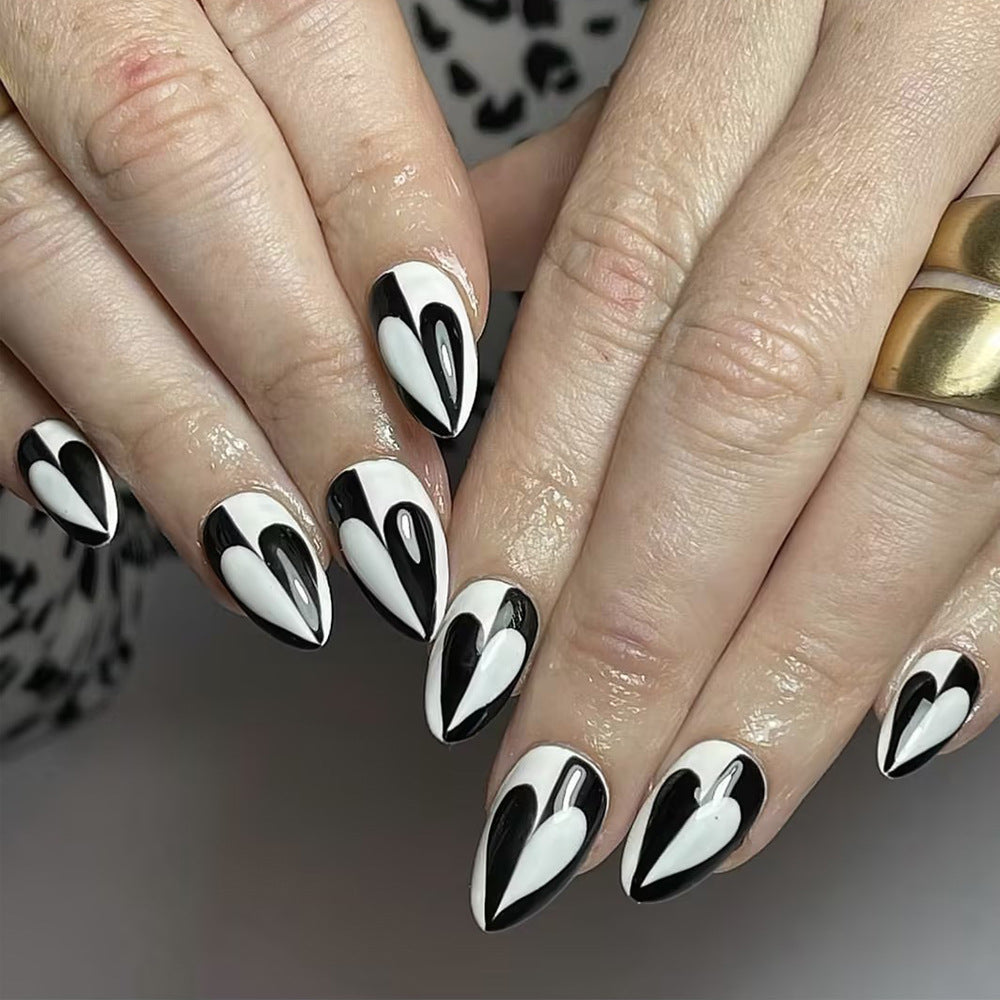 Künstlerisches Herzhäuft-Nagelkunst-Set Brehn