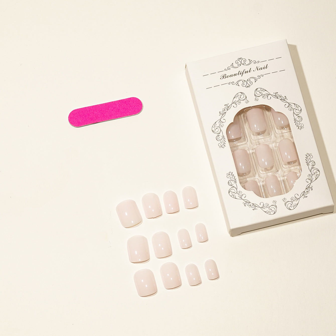 Glänzende Press-On-Nagelspitzen-Kollektion Brehn