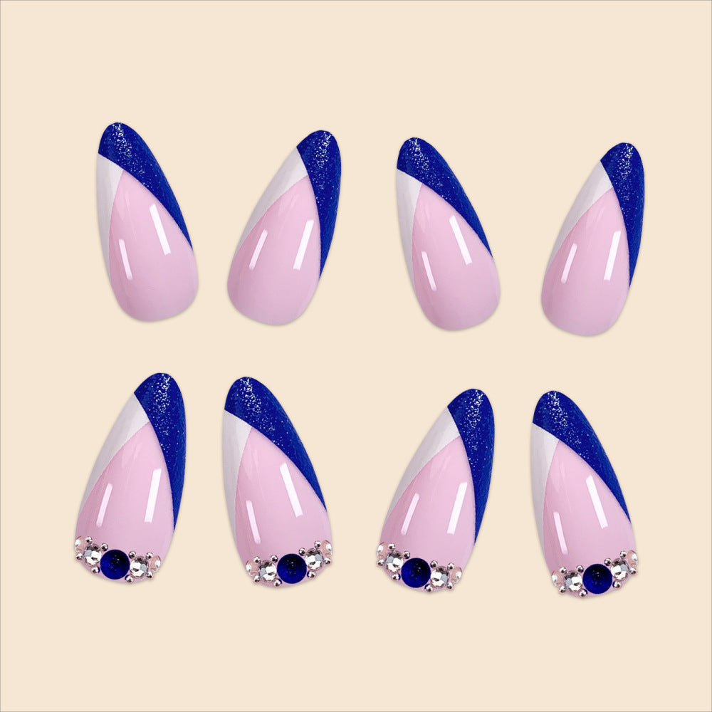 Glamouröse Stiletto-Nagelkunst-Design