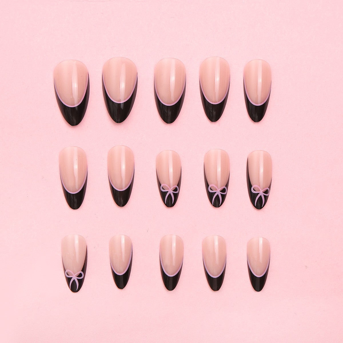 Stylisches DIY Press-On-Nagelkunst-Set Brehn