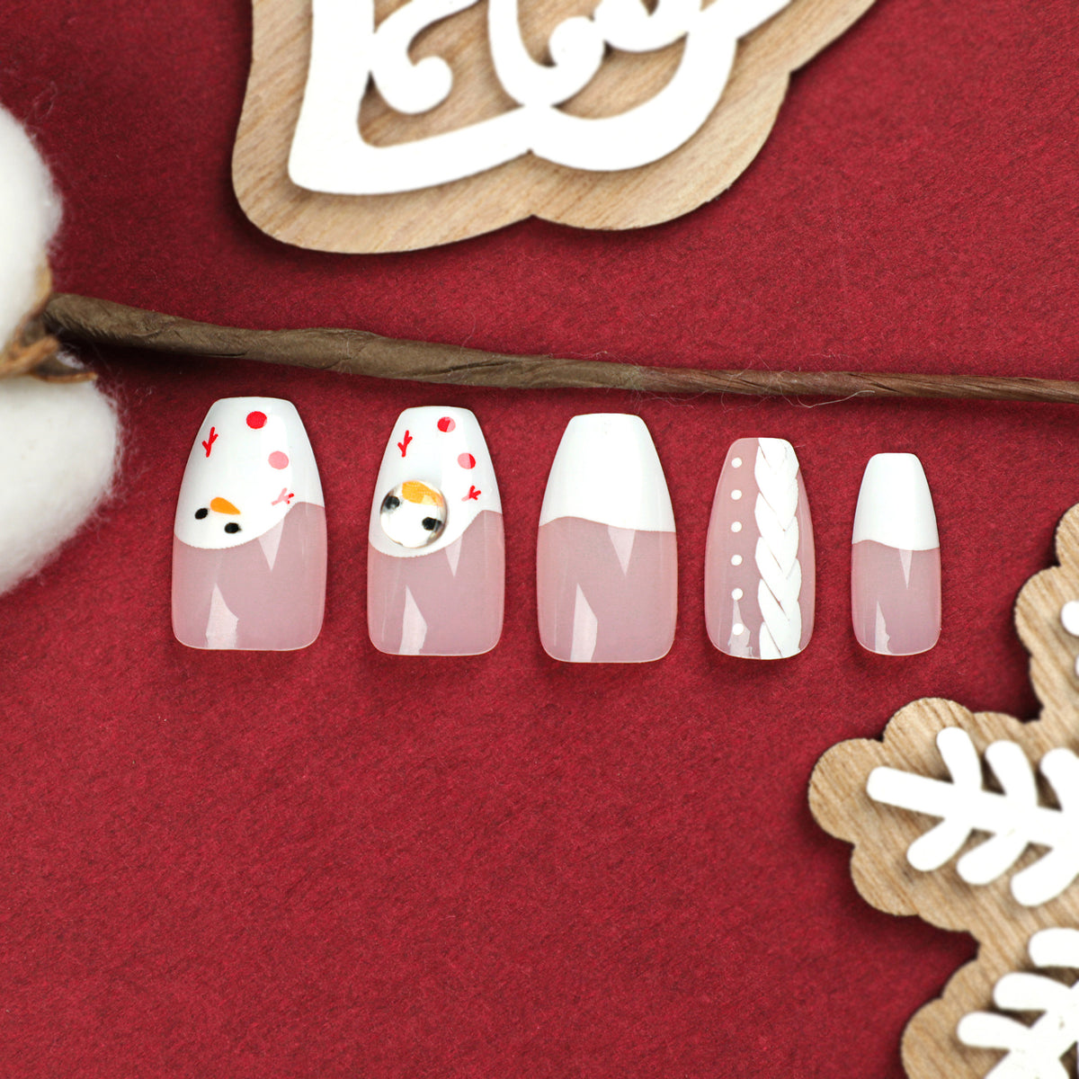 Kunstvolle Nagelkunst im festlichen Winterdesign Brehn