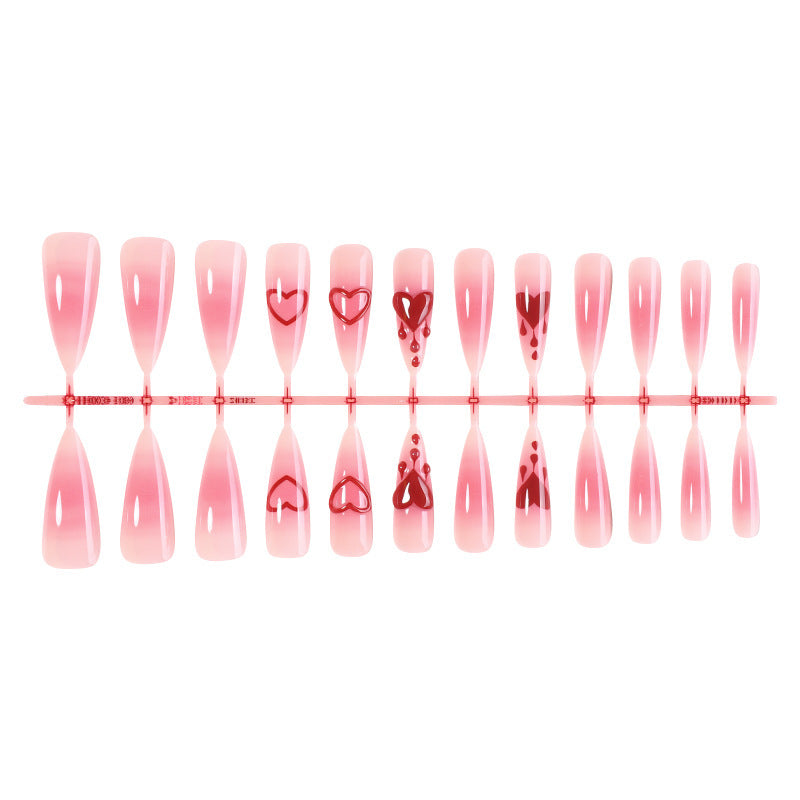 Kunstnägel-Set mit romantischen Herzdesign und zartem Ombre-Effekt Brehn