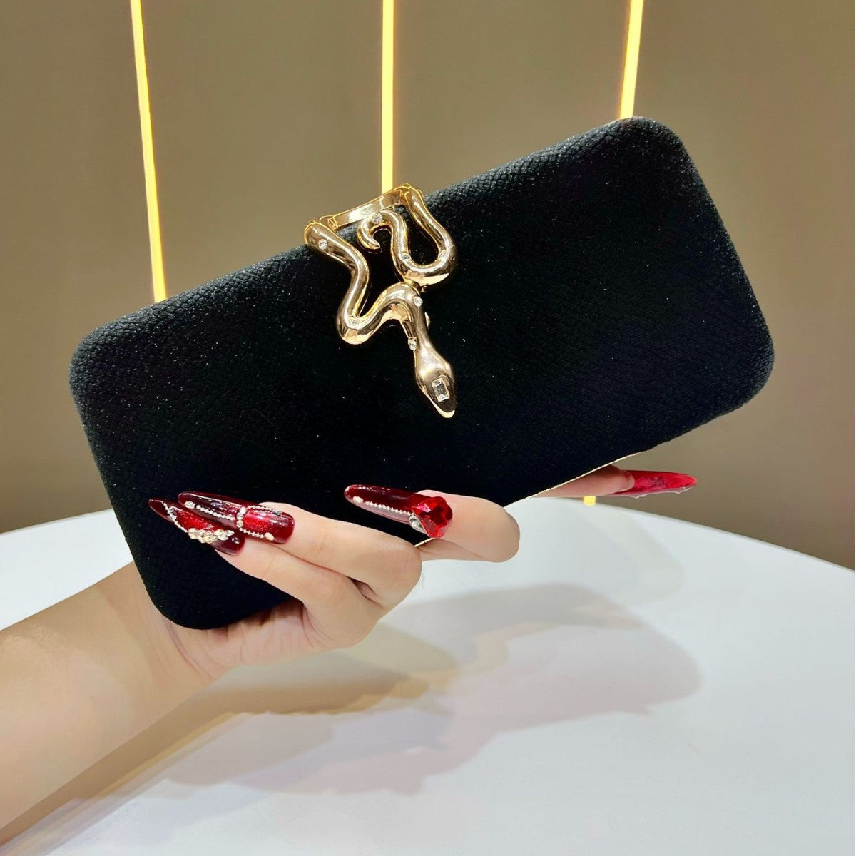 Elegante Schlangen-Design Abend-Clutch