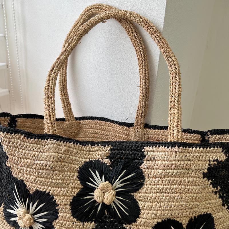 Handgefertigte Strandtasche mit Floralem Design Brehn