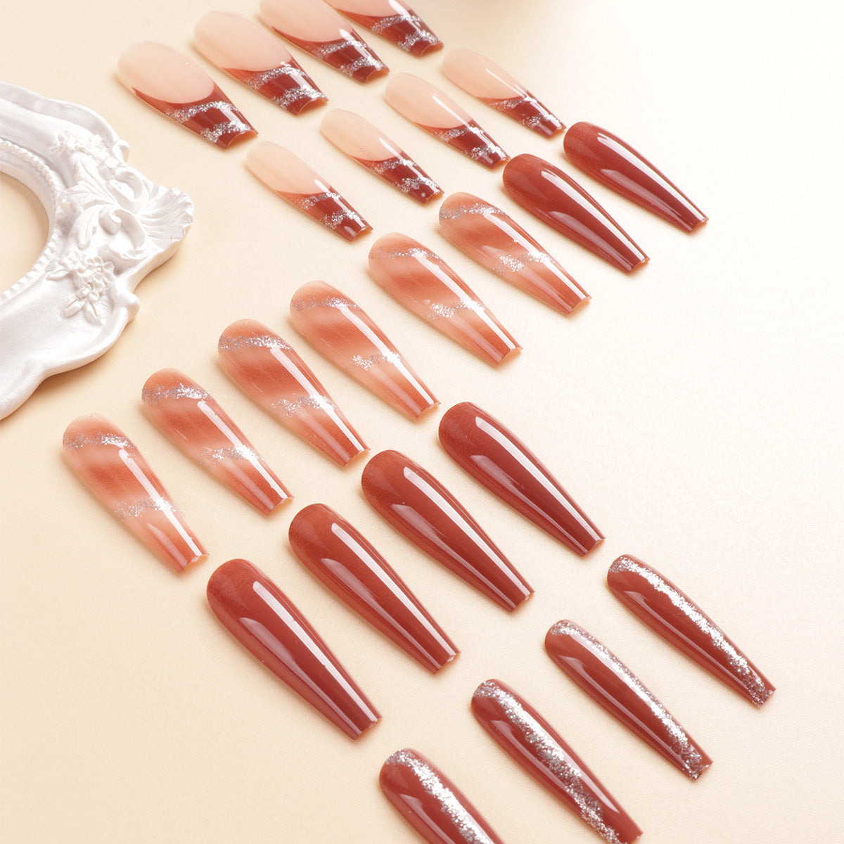 Premium Künstlerische Acryl Press-On Nagelset Brehn