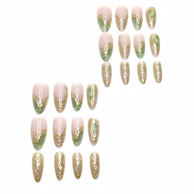 Kunstvolle Nail Art Brehn