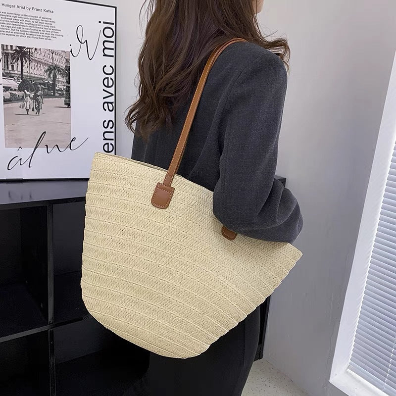 Designer-Basttasche mit Eleganten Kunstledergriffen Brehn