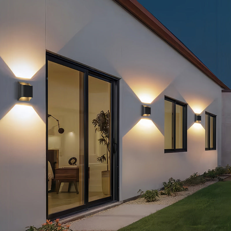 Moderne LED Außenwandlampe