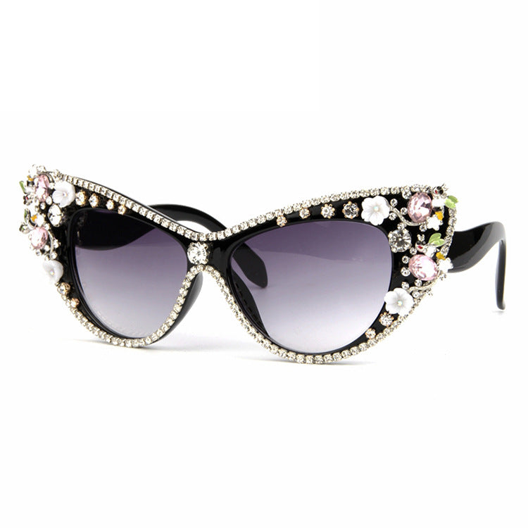 Damen Glamouröse Cat-Eye-Sonnenbrille mit funkelnden Schmuckelementen Brehn