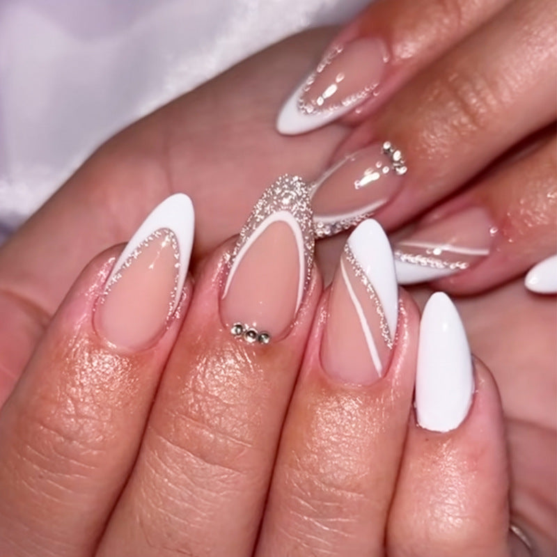 Elegante Stiletto Press-On-Nagel Set mit Strass-Akzenten Brehn