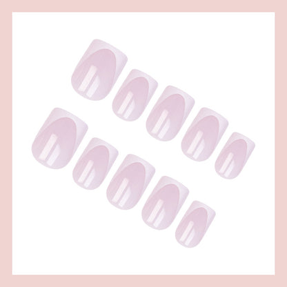 Kunstnagelset mit elegantem French-Tipp Design Brehn