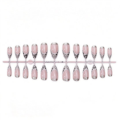 Exquisite Kunstnagel-Kreation mit Glitzer und einzigartigem Design Brehn