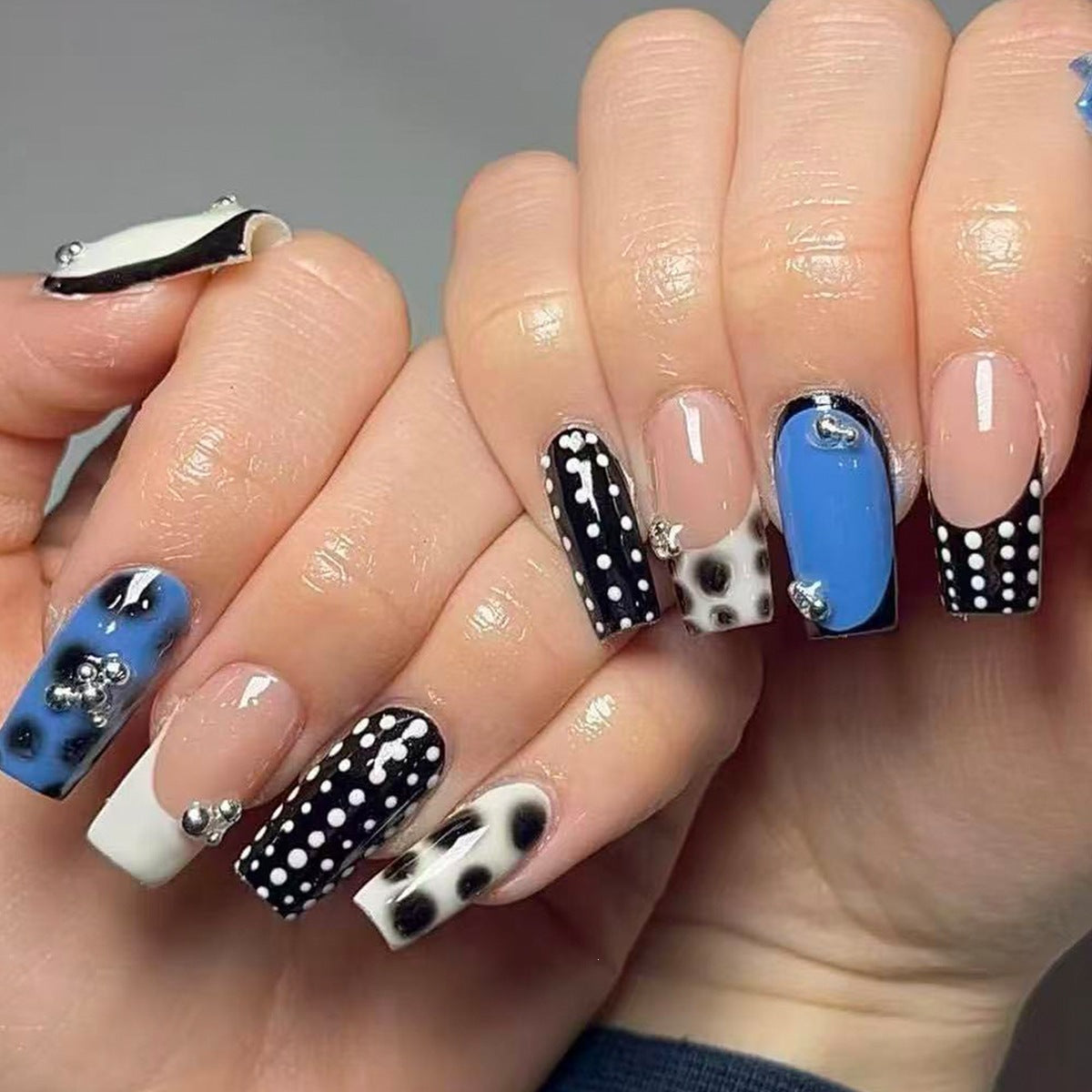 Kreative Nagelset mit 3D-Dekoration Brehn