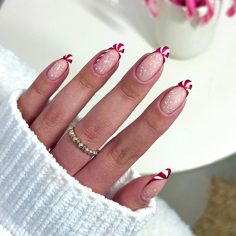 Festliche Nagelkunst mit Weihnachtsmotiven Brehn