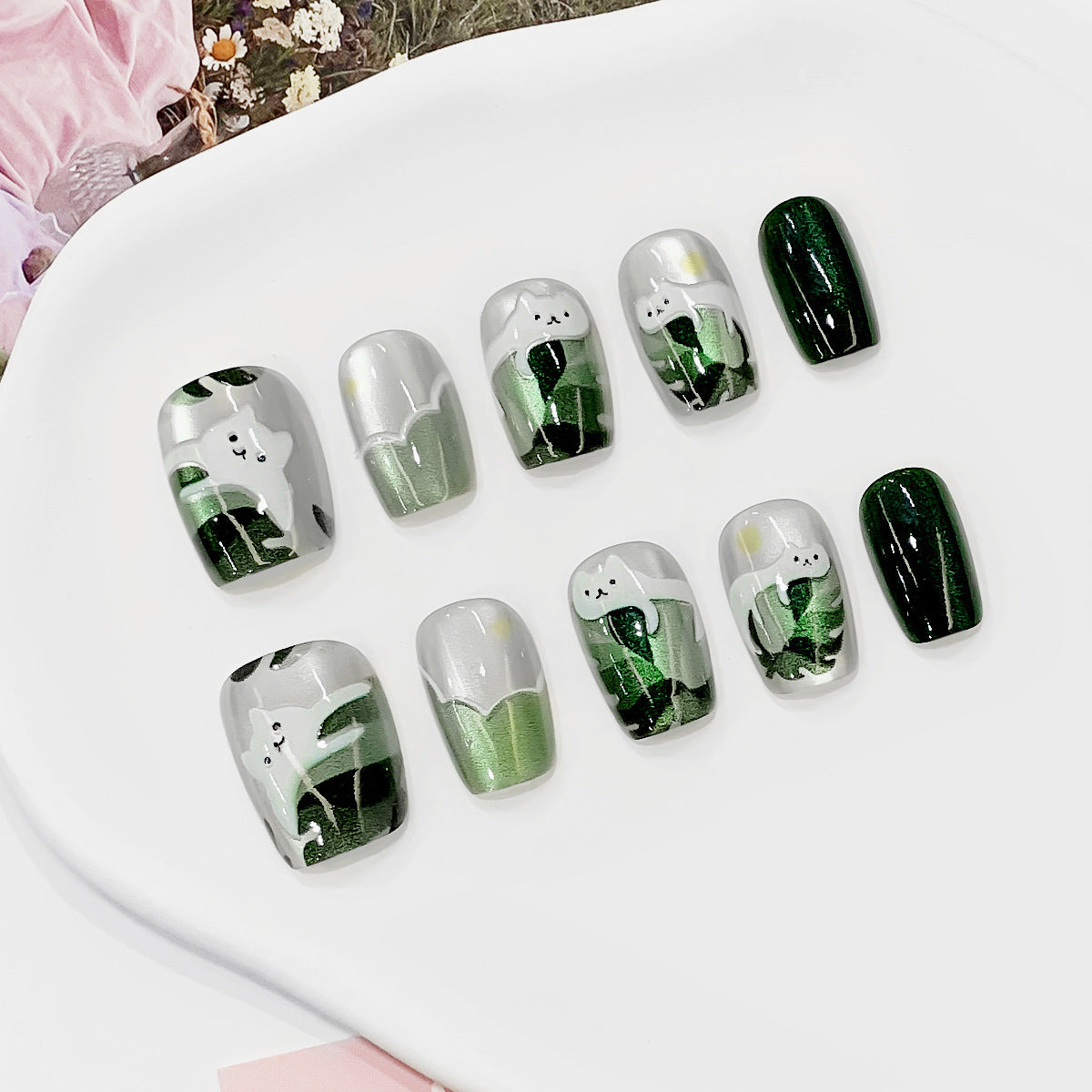 Kreatives Nagelkunst-Set mit botanischen Motiven Brehn