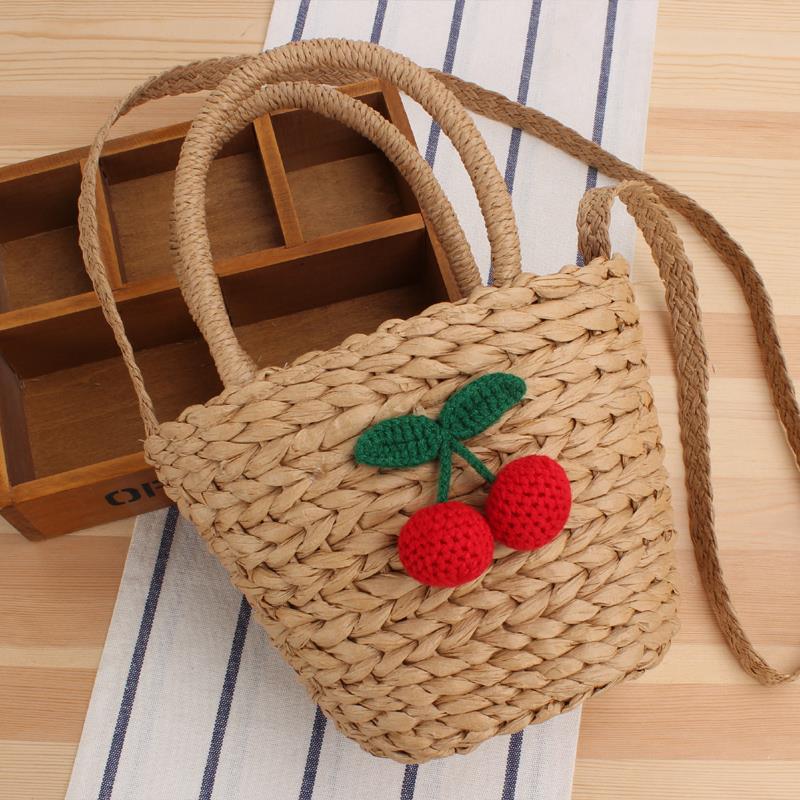 Handtasche mit Fruchtigem Häkelmotiv Brehn