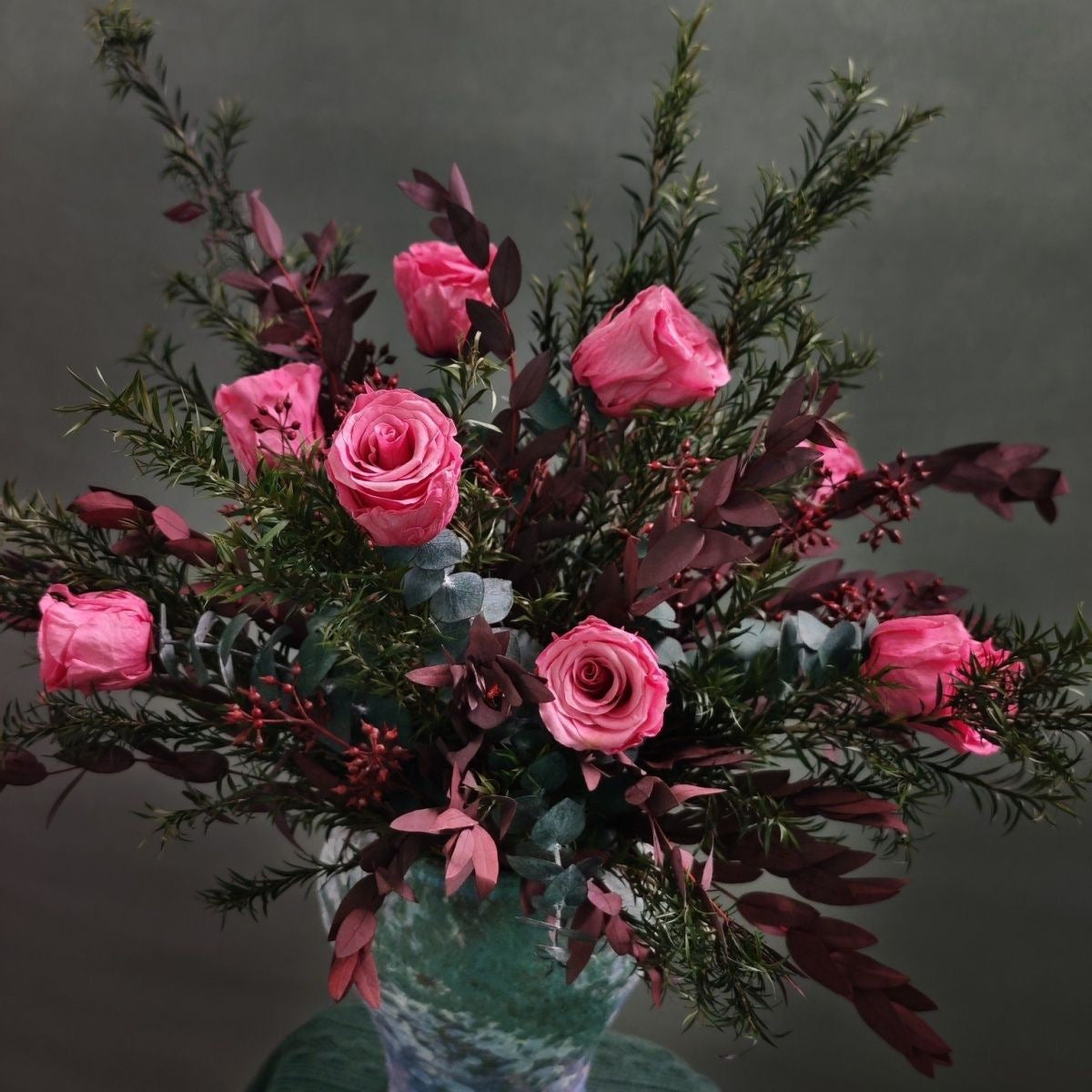 Künstlerischer getrockneter Blumenstrauß Arrangement