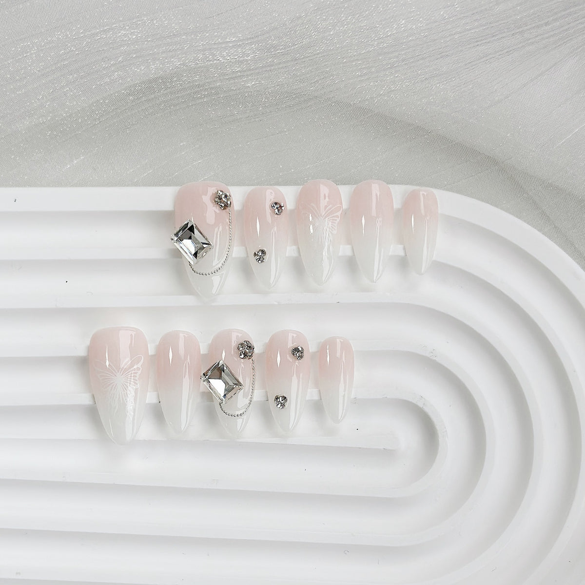Künstlerisches Schmetterlingsdesign Press-On Nagelset