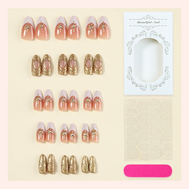 Premium Dekorative Press-On Nagel Set mit Eleganten Floralen Akzenten Brehn
