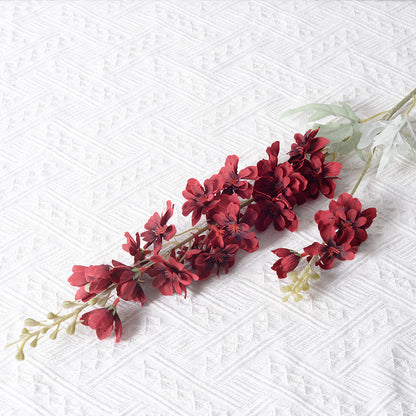Dekorativer Kunstblumenstrauß