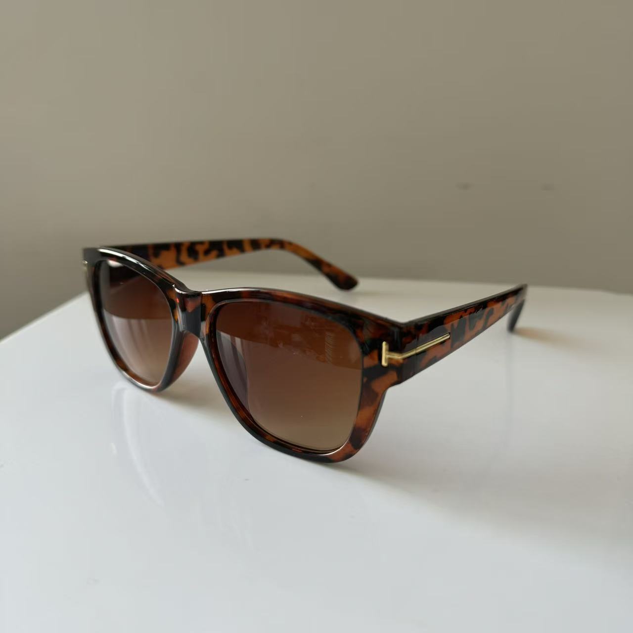 Modebewusste elegante Shield-Sonnenbrille Brehn