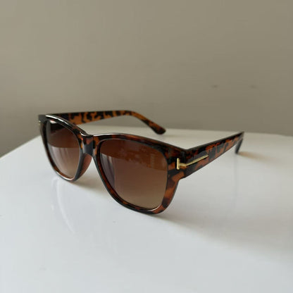 Modebewusste elegante Shield-Sonnenbrille Brehn