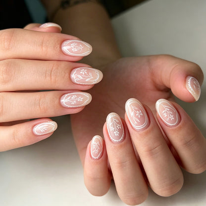 Kunstnagelset mit filigranen Blumenmotiven Brehn