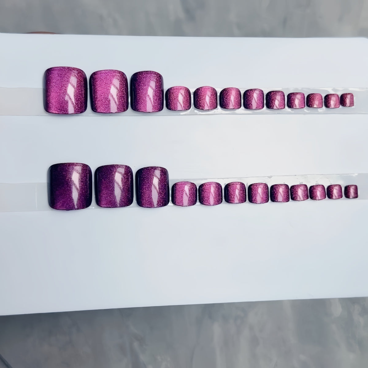 Iridescent Press-On Nail Kollektion Brehn