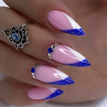 Glamouröse Stiletto-Nagelkunst-Design