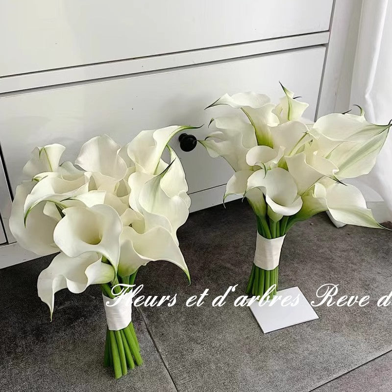 Eleganter Calla-Lilienstrauß
