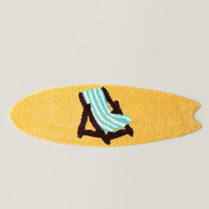 Surfboard-förmige dekorative Badematte Brehn