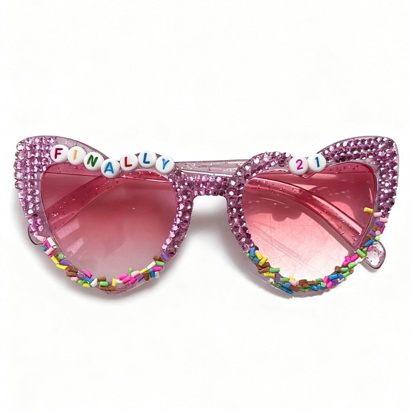 Dekorative Katzenaugen-Sonnenbrille mit Rhinestones Brehn