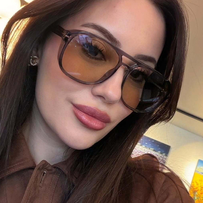 Damen quadratische Sonnenbrille mit luxuriösem Kunststoffrahmen und verspiegelten Gläsern Brehn