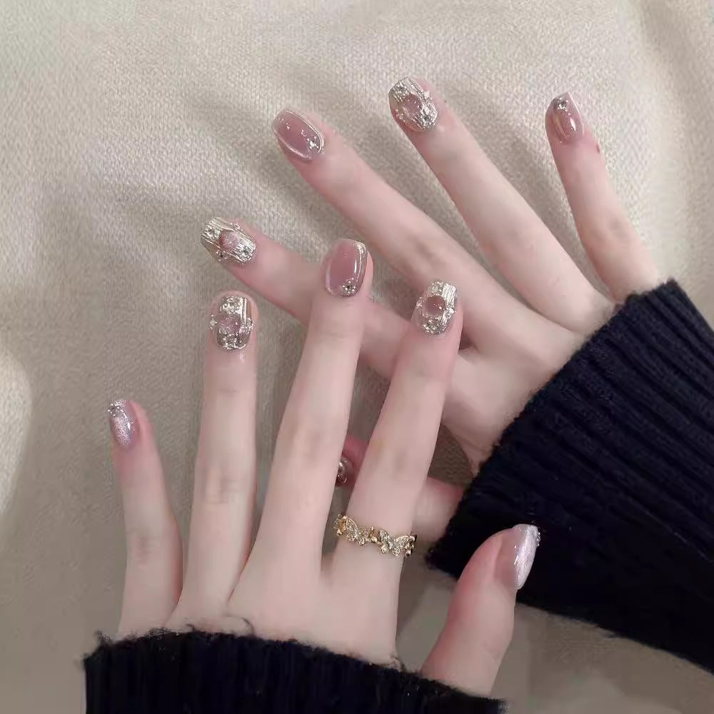 Elegante Press-On Nagelkunst Erweiterungen Brehn