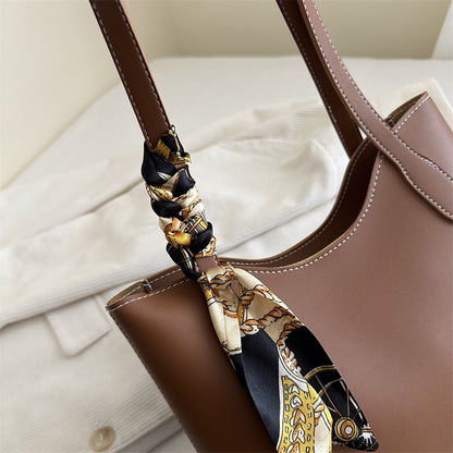 Elegante Strukturierte Tote-Handtasche mit Dekorativem Schal