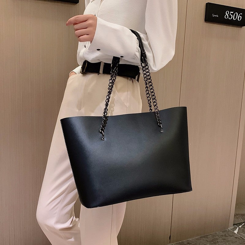 Elegante Schultertasche Im Minimalistischen Design Brehn