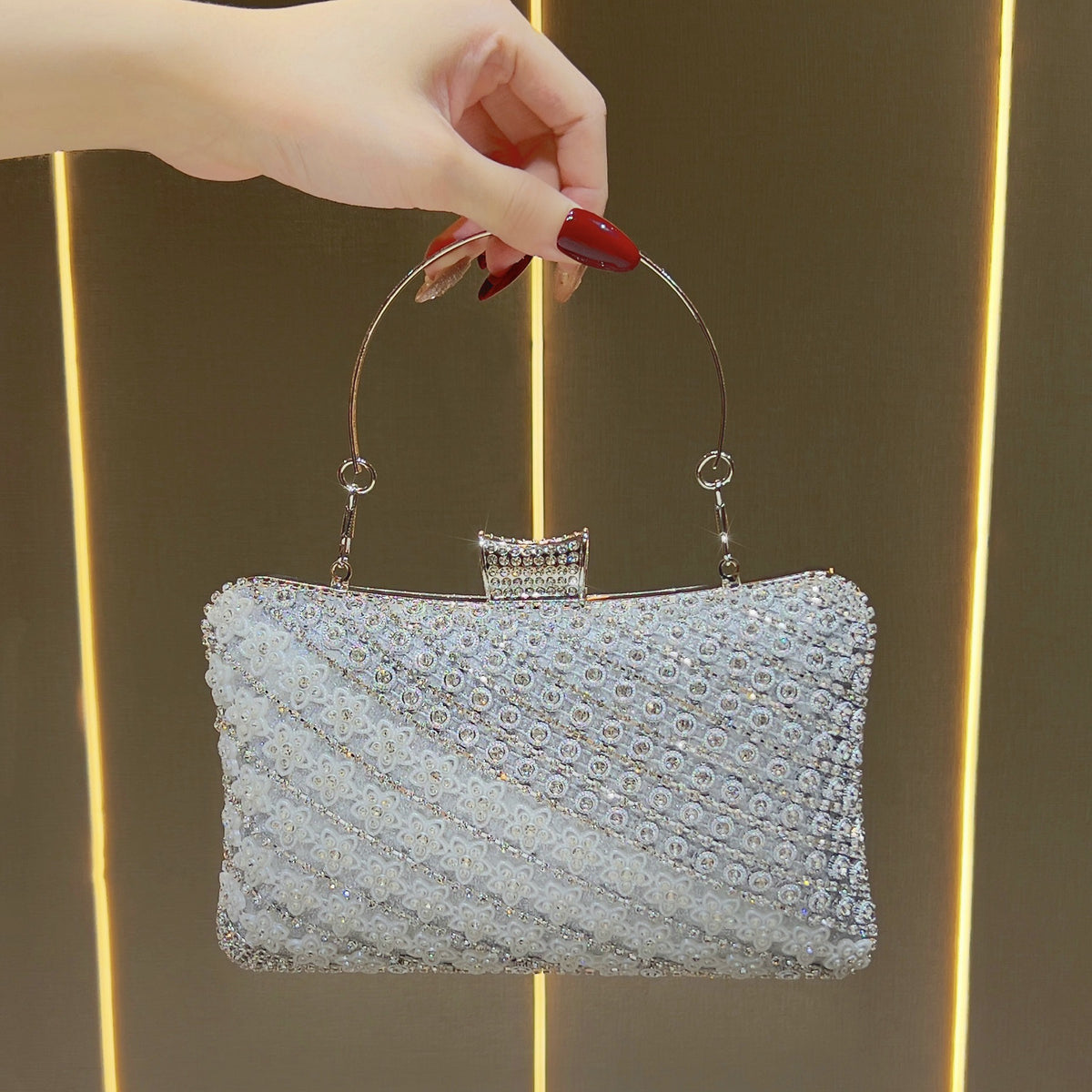 Rhinestone-besetzte Abend-Clutch
