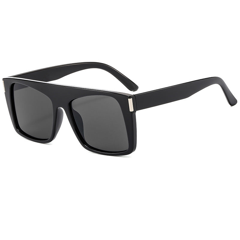 Damen Oversized Sonnenbrille mit schützenden Gläsern und trendy Rahmen Brehn