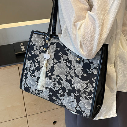 Floral bestickte Handtasche