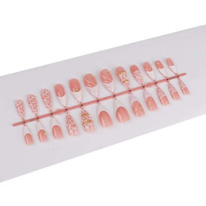 Dekoratives Luxuriöses Press-On Nageldesign