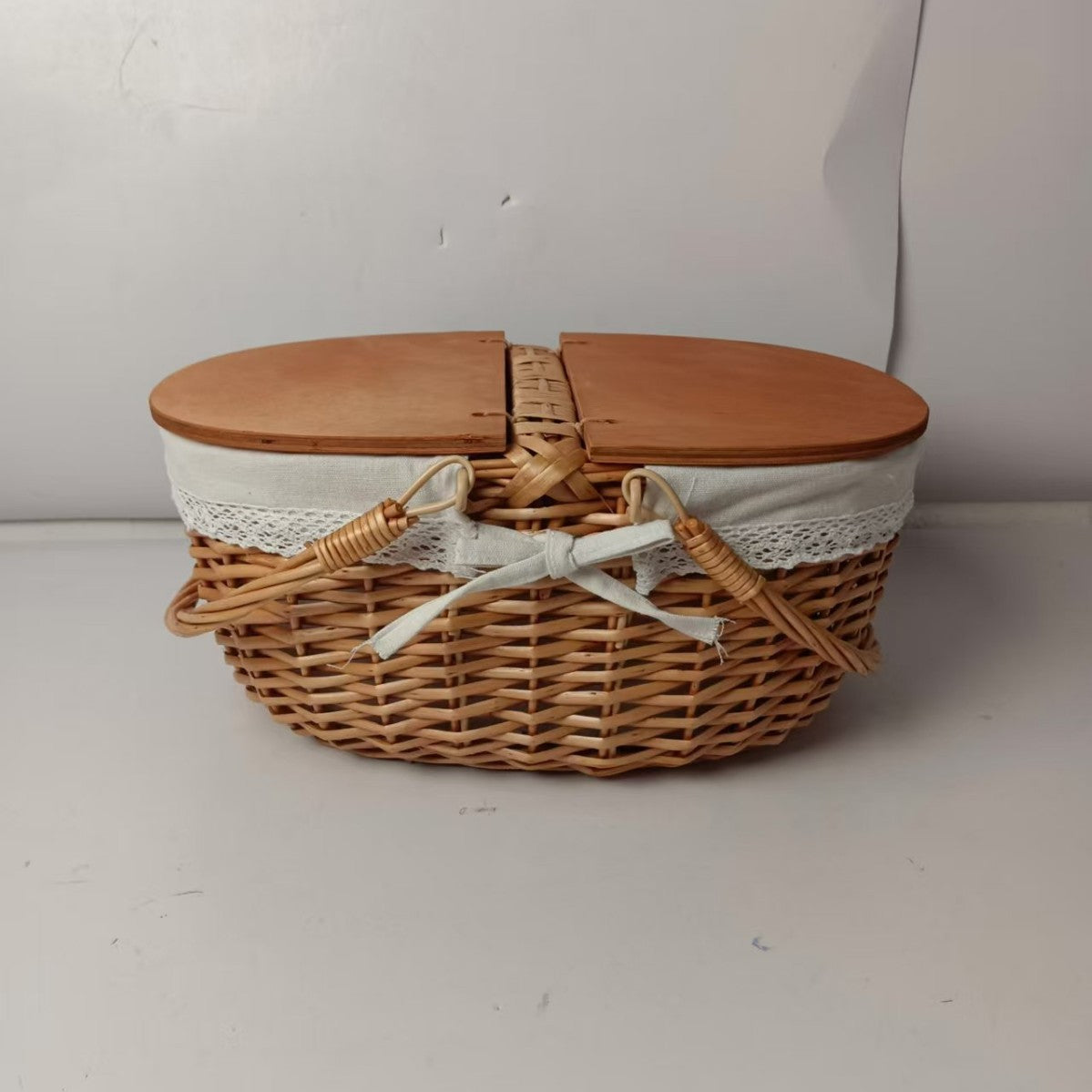 Damen Picknickkorb mit praktischem Holzdeckel und stilvollem Innenfutter Brehn