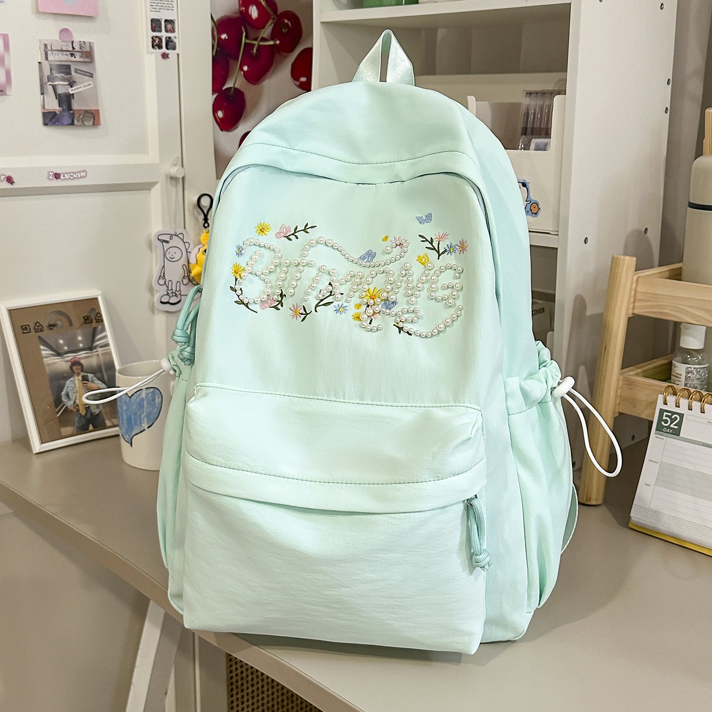 Bestickter floraler Schulrucksack