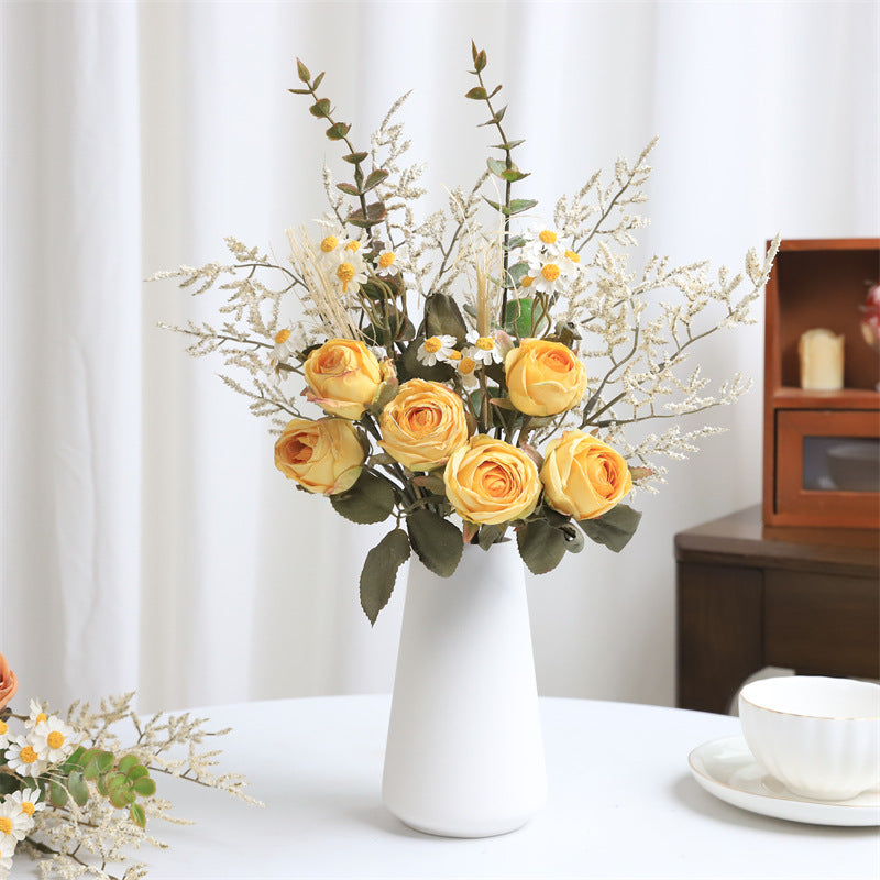 Elegante Blumenarrangement
