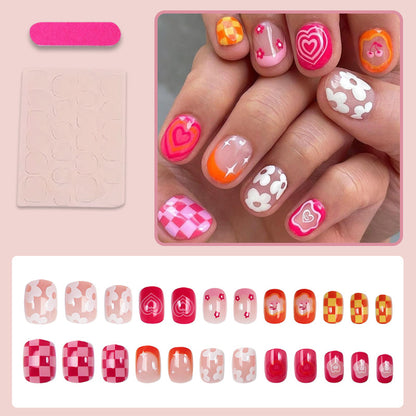 Kunstnagelset mit verspielt-romantischen Designs Brehn